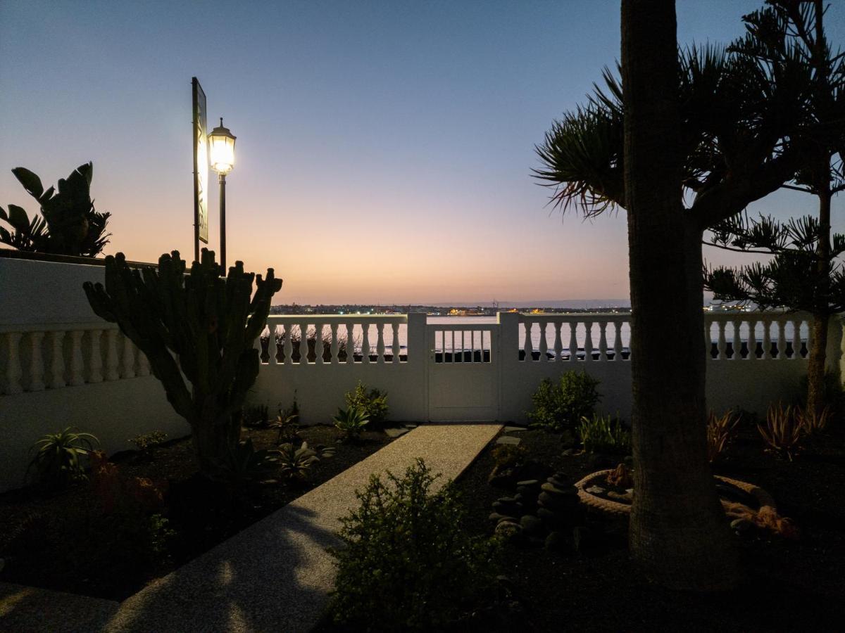 Villa La Maja Beachfront Коральео Экстерьер фото